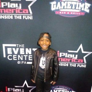 Meet your Posher, Derek